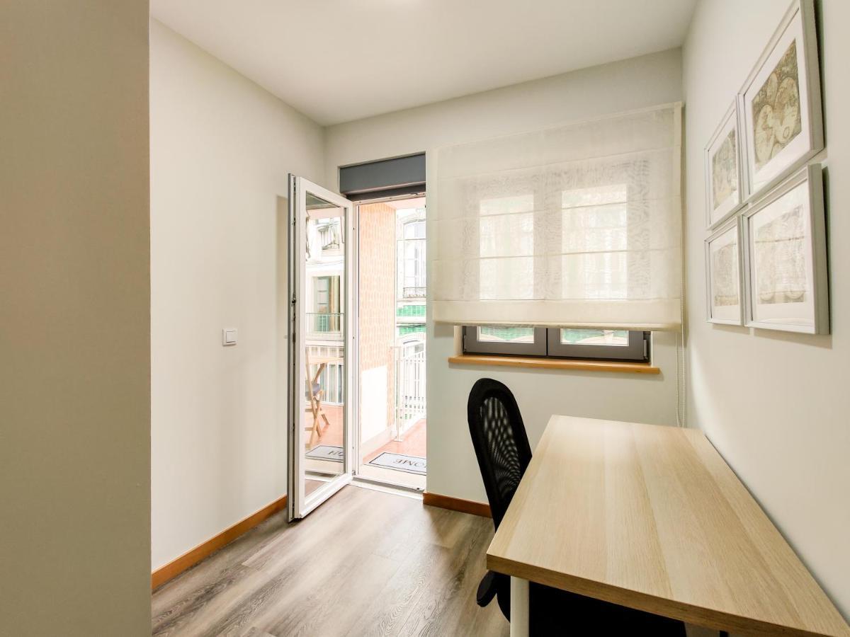 Apartamento Tiana - no centro com pátio Viana do Castelo Esterno foto