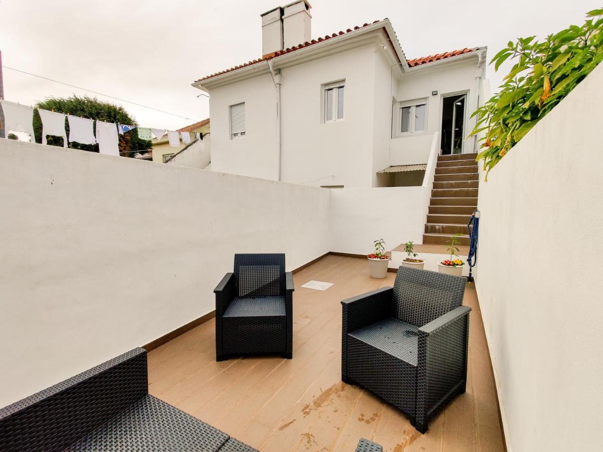 Apartamento Tiana - no centro com pátio Viana do Castelo Esterno foto